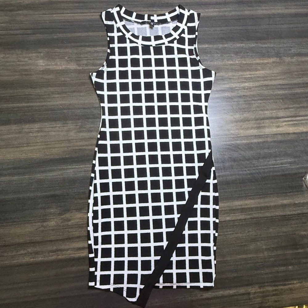Snap‎ Black White Grid Print Sleeveless Bodycon Mini Dress - Medium